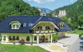 Apartments Grad Kamen